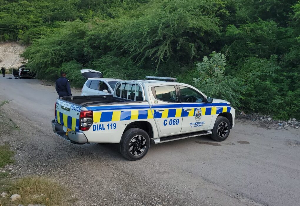 Fatal Turn: Three Robbers Killed in Grandspen After High-Speed Police Chase